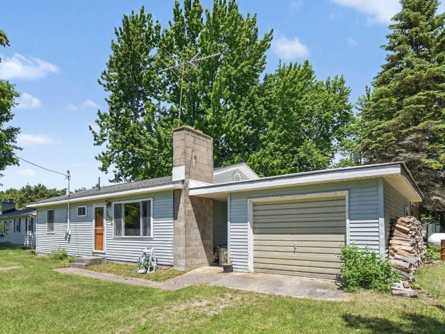 8439 Ridge Road