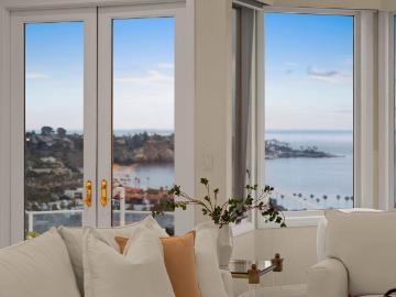 8430 Whale Watch Way, La Jolla, US, CA