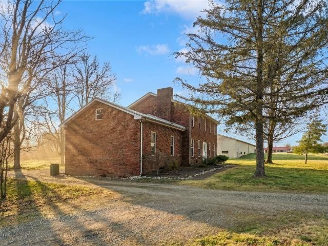 843 Halltown Rd