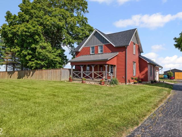 8446 W SR 32