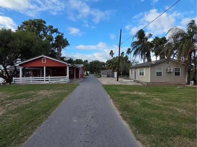8442 Lago Vista Drive