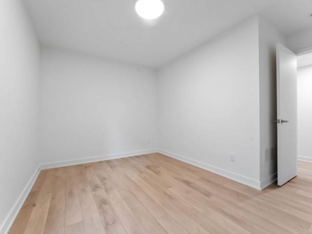 844 Connaught Ave, Ottawa, ON K2B 5M4