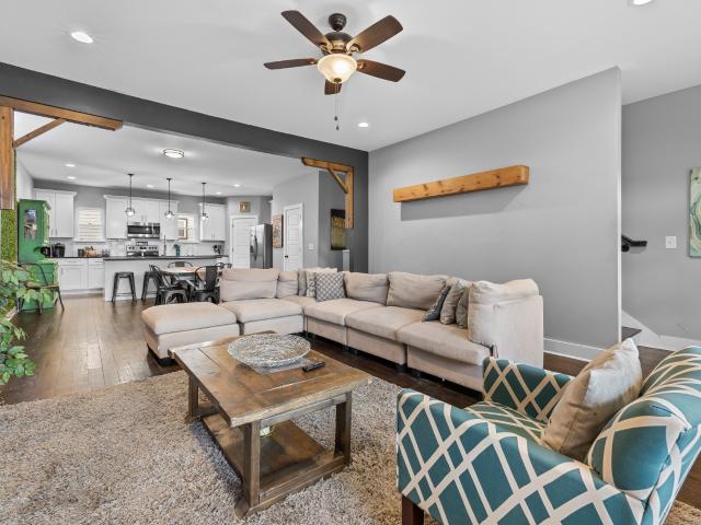 844 Cherokee Ave # 11