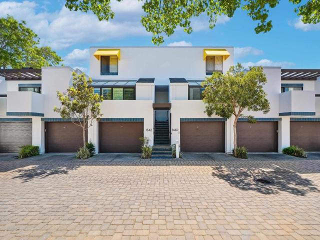 844 Balboa Ln