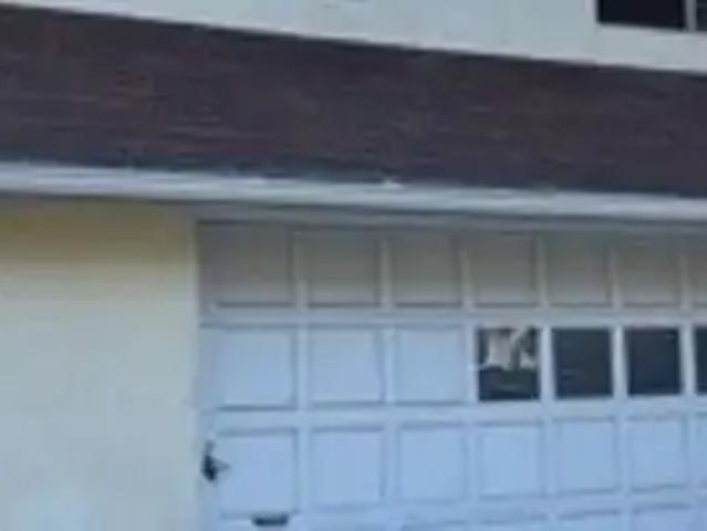 844 Broad St, 2 beds, 1 full bath