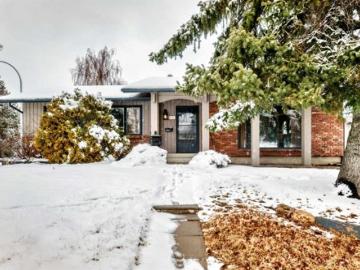 Lake Bonavista, Calgary, Alberta - Parking