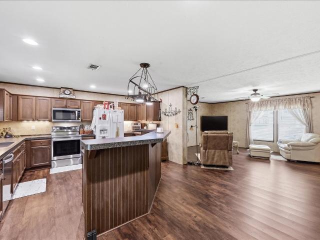 8454 Harvard