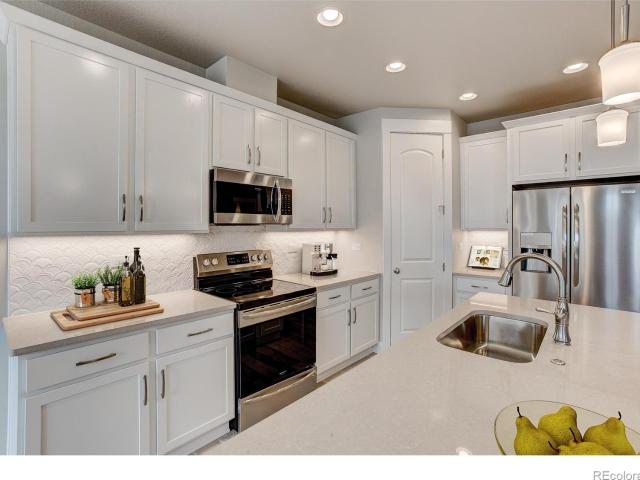 8452 Cromwell Drive # 3