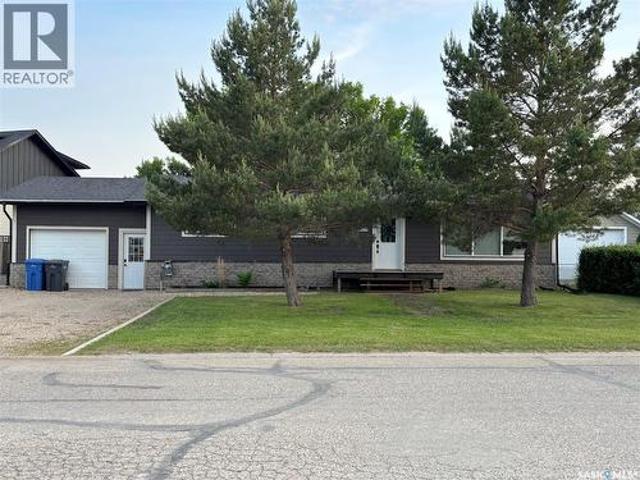 845 Prospect Avenue, Oxbow, SK, S0C 2B0 house for sale | Listing ID SK027017 | Royal LePage