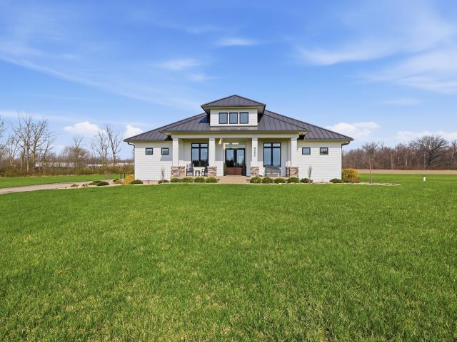 8460 Hunt Club Road