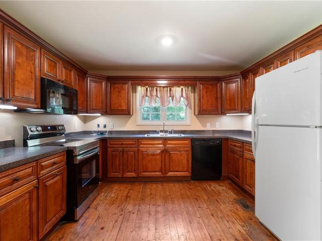 846 Hall Station Road NW