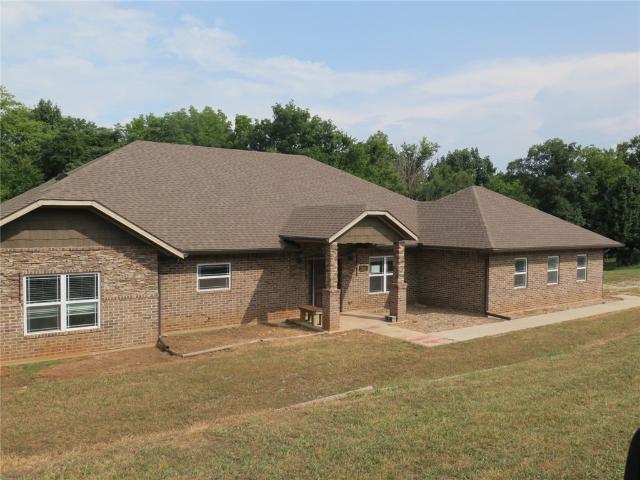 846 James Place