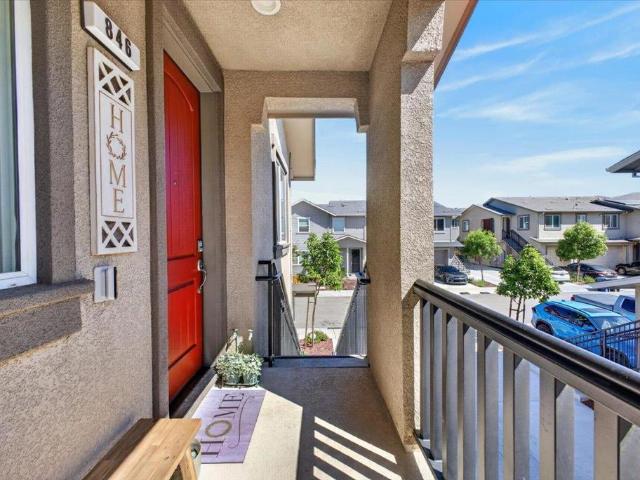 846 Mora Circle