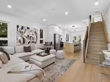 846 St. Denis Avenue, North Vancouver, BC, V7J 2G4 duplex fo.