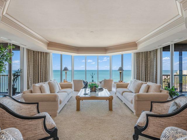8477 Bay Colony Drive, 902, Naples, US, FL