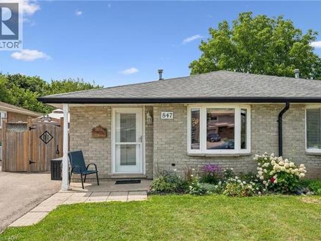 847 Doon Village Road, Kitchener, ON, N2P 1A1 house for sale | Listing ID 40855 | Royal LePage