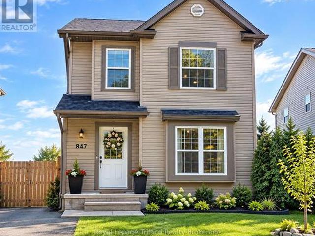 847 Hunters Gate Crescent, Woodstock South, ON, N4V 1G3 house for sale | Listing ID X13775 | Royal LePage