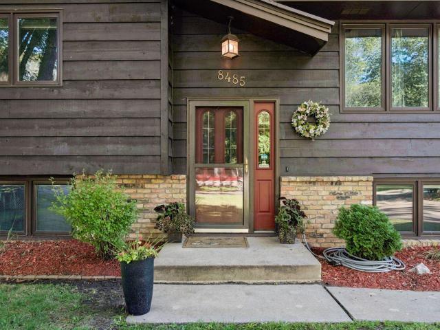 8485 Red Oak Drive