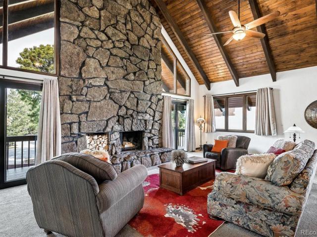 8488 Lakeview Drive