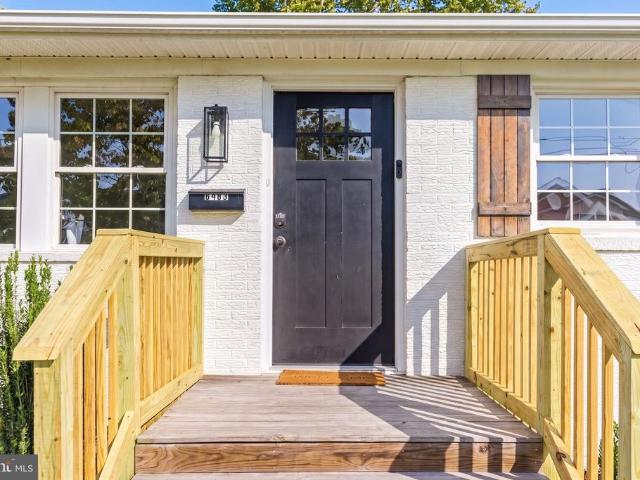 8483 Arbutus Road