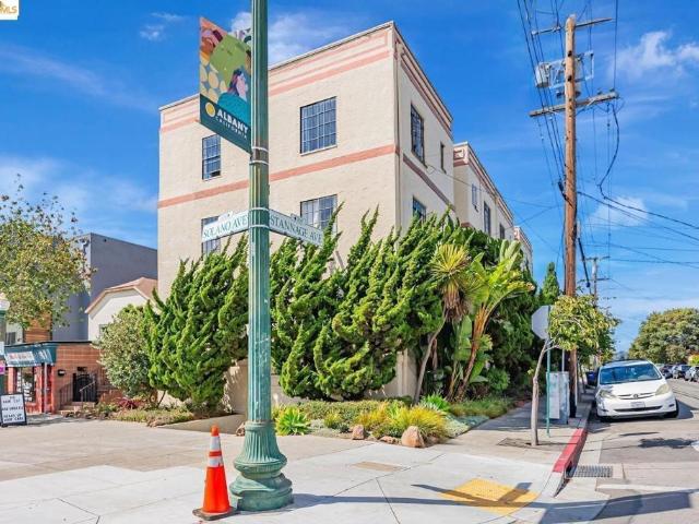 848 Stannage AVE 11