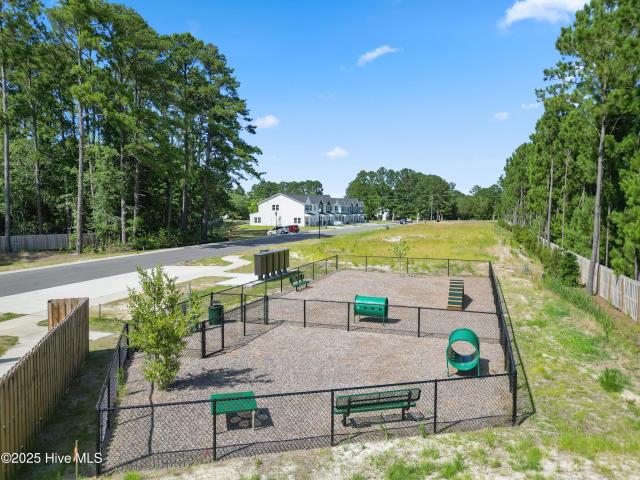 848 Palm Frond Way NW