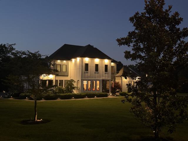 848 W Hillwood Dr