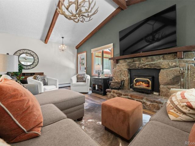 8497 Custer Lane