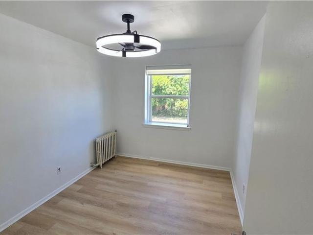 849 BRANT Street Unit# 6, Burlington, Ontario, L7R2J6