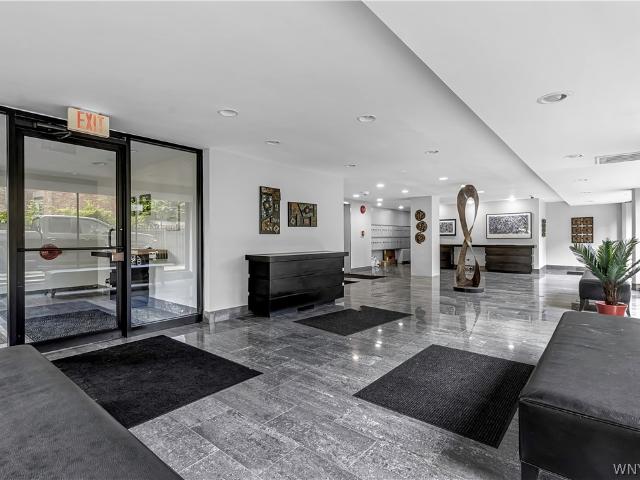 849 Delaware Avenue # 406