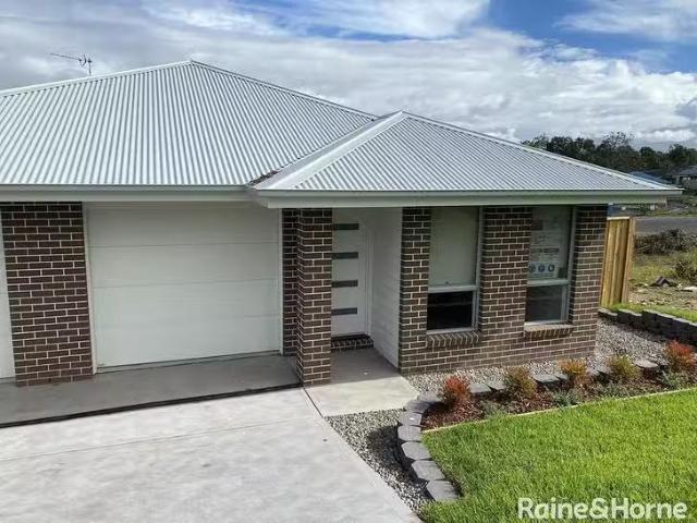 84 Talleyrand Circuit, Greta, NSW 2334