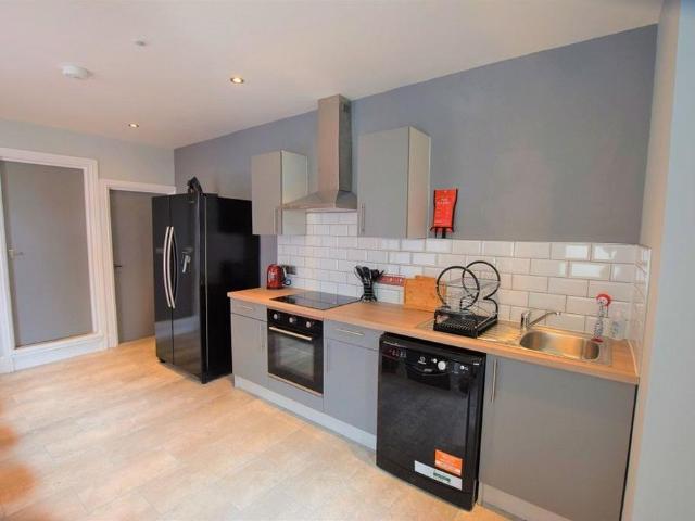 84 Walbrook Road, Derby, DE23 1 bed in a house share to rent £400 pcm £92 pw