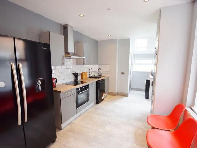 84 Walbrook Road, Derby, DE23 1 bed in a house share to rent £400 pcm £92 pw