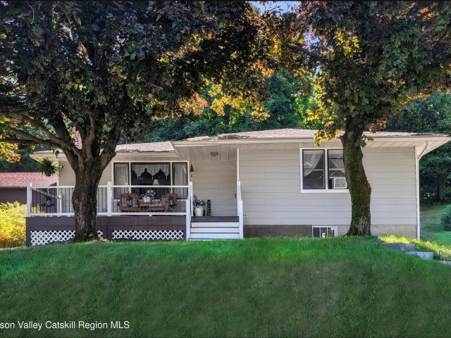 84 Worth Avenue