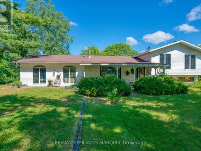 84 Bedford Street, Westport, ON, K0G 1X0 house for sale | Listing ID X13555 | Royal LePage