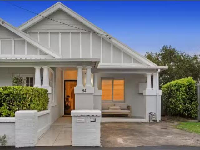 84 Bruce Street, Cooks Hill House for rent Listed by Shiels +.