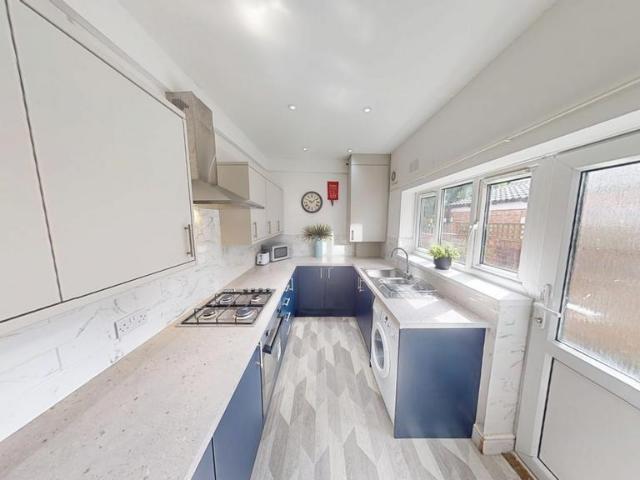 84 Burford Road, Nottingham 4 bed house to rent £2,513 pcm £580 pw