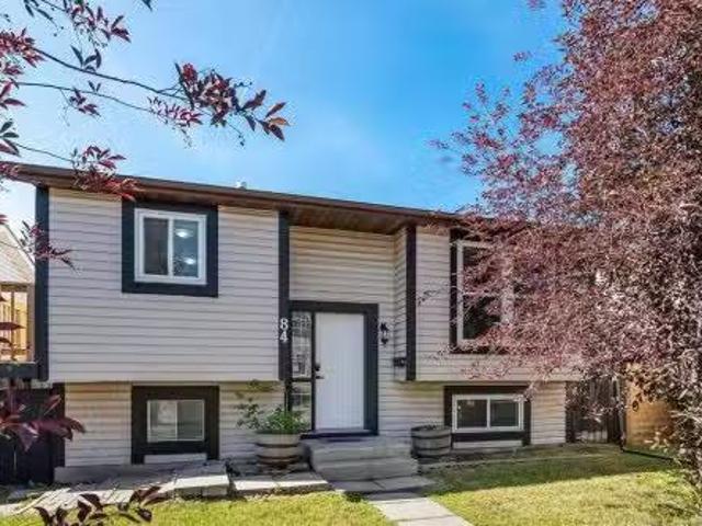 84 Castlebrook Rise Ne, Calgary, AB, T3J 1P1 house for sale.