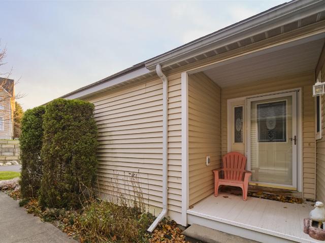 84 Charter Court