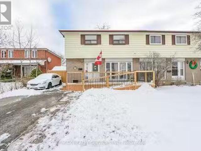 84 Flamingo Crescent, Brampton, ON, L6T 2G7 house for sale.