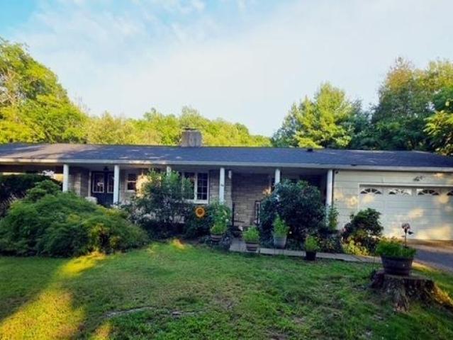 84 Lake Wallkill Rd