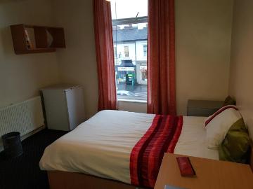 84 London Road, Leicester LE2 6 bed flat to rent £2,080 pcm £480 pw