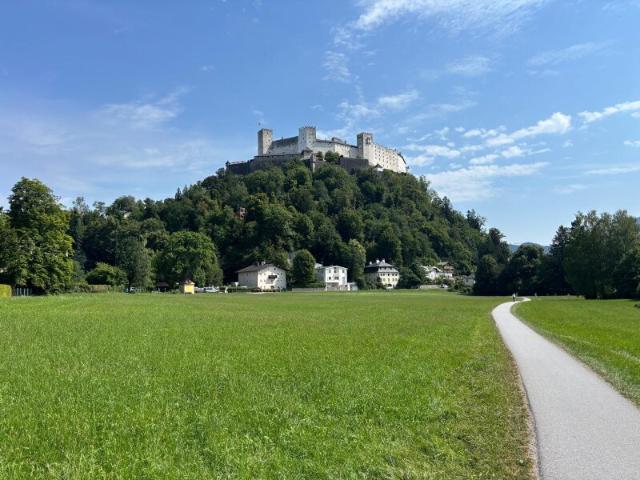84 m² Premium Garten Wohnung nahe der Festung Hohensalzburg!