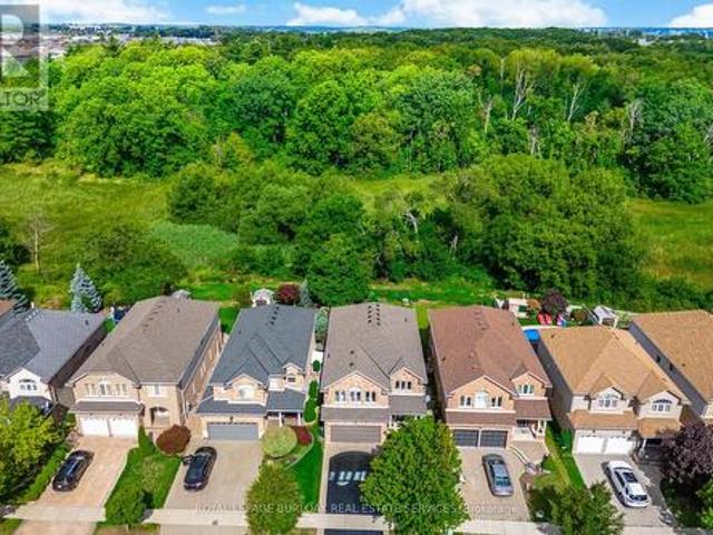 84 Meadowbank Drive, Hamilton, ON, L9B 2Y1 house for sale | Listing ID X13746 | Royal LePage