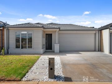 84 Norwood Avenue, Melton South VIC 3338 House For Rent | Domain