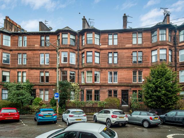 84 Novar Drive – Stunning Two Bedroom Ground Floor Tenement Flat To Let in Hyndland, Glasgow