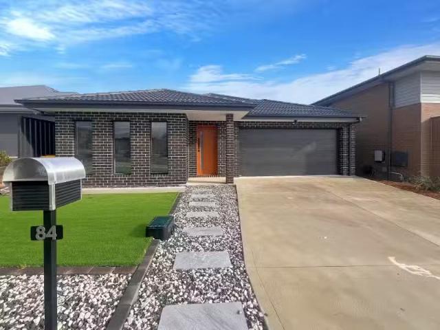 84 Oxalis Cres, Tralee House for rent Listed by Emma Barclay.