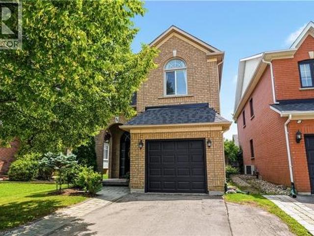 84 Rockhaven Lane, Waterdown, ON, L8B 0J2 house for sale | Listing ID 40843 | Royal LePage