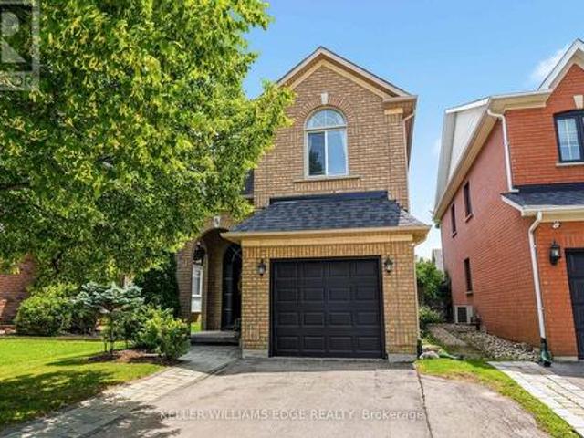 84 Rockhaven Lane, Hamilton, ON, L8B 0J2 house for sale | Listing ID X13519 | Royal LePage