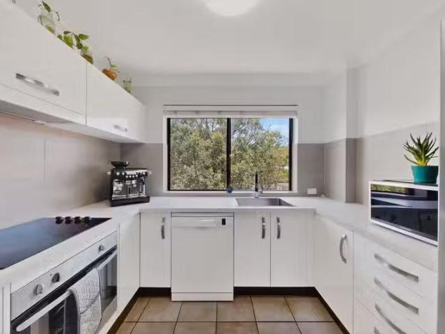 8/4 Rosemount Terrace, WINDSOR, QLD 4030 Apartment for Rent